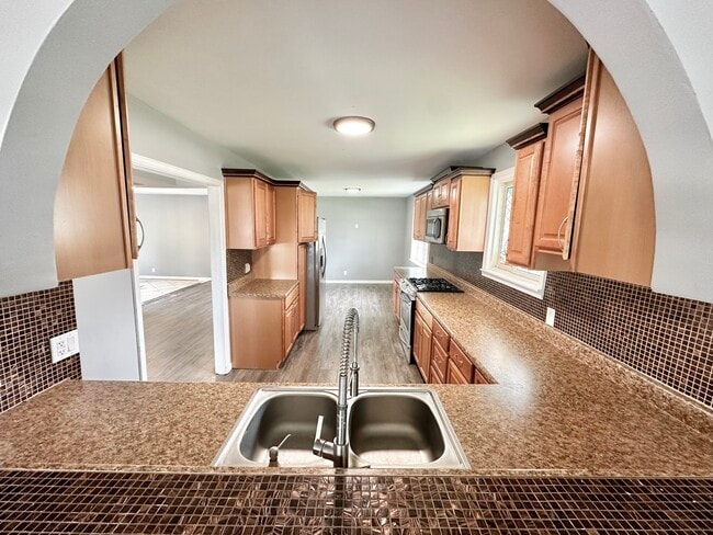 Building Photo - 1302 Clayton Marsh Dr