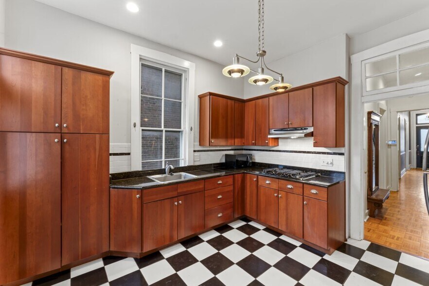 Building Photo - 1108 S 18th St