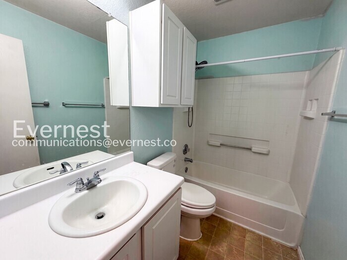 Building Photo - 109 Covey Ln