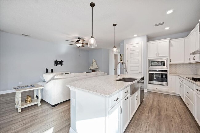 Building Photo - 3926 Sunshine Pine Ave