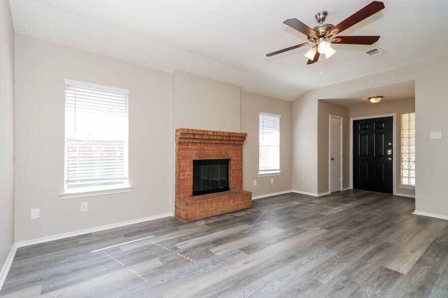 Building Photo - 616 Alabaster Pl