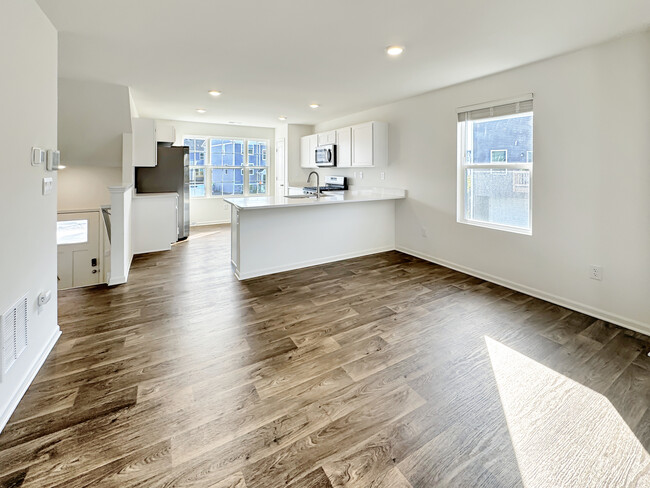 Building Photo - 2241 Sassafras Wy