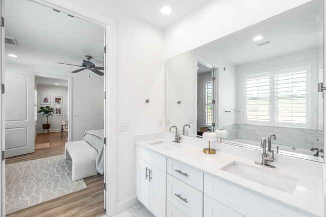 Building Photo - 229 Windrow Way