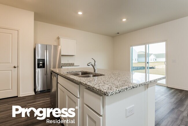 Building Photo - 820 Hydra Ln