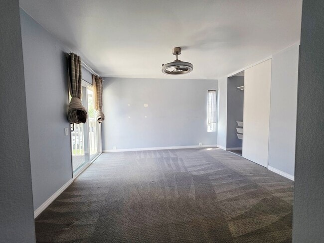 Building Photo - Updated 3 bed 2.5 bath home in Playmor – The Heart of UTC!