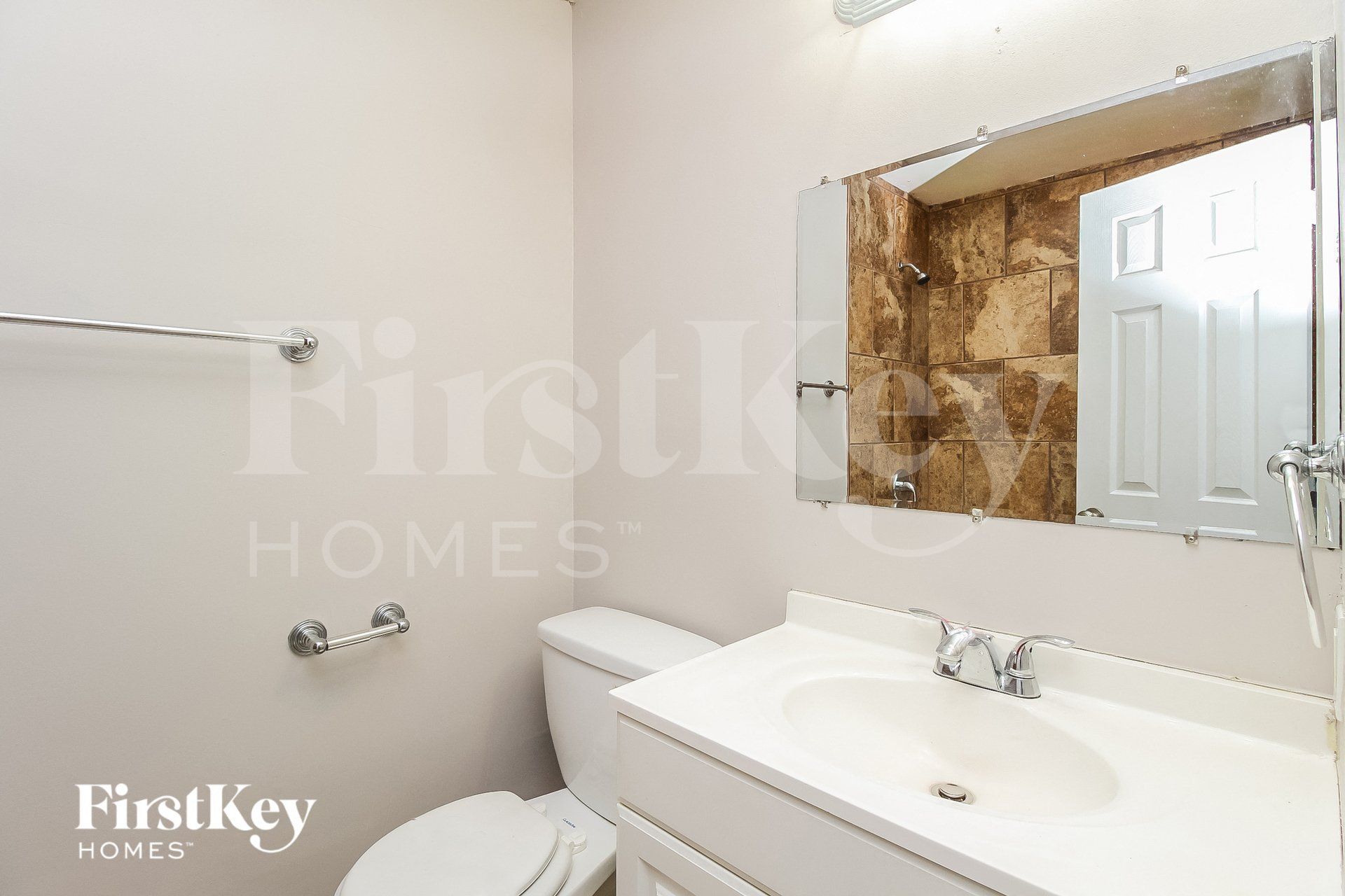 Building Photo - 9214 Farley Ave