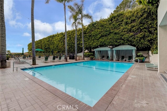 Building Photo - 1131 Alta Loma Rd