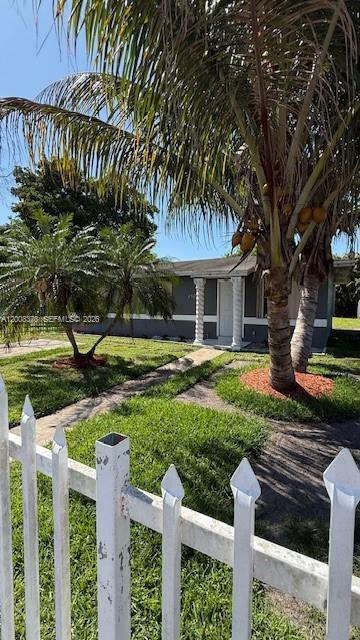 Building Photo - 2508 Superior St