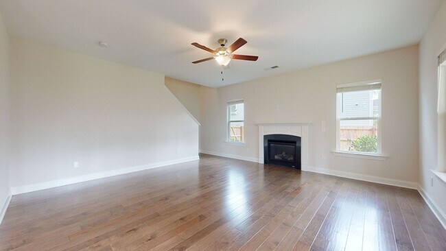 Building Photo - 507 W Red Head Cir