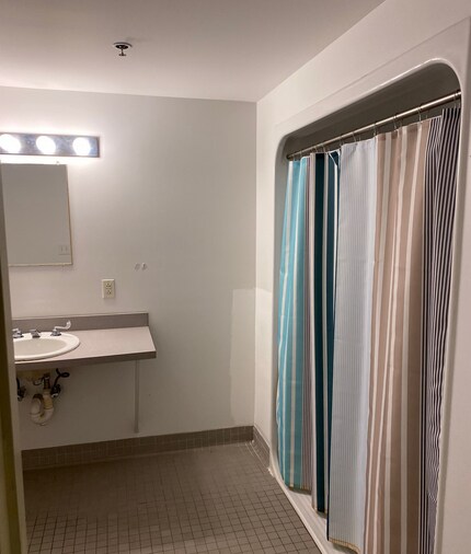 Building Photo - 534 Commonwealth Ave