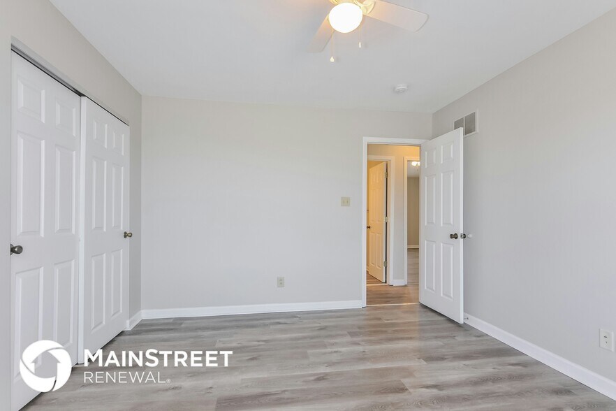 Building Photo - 210 Wenona Dr
