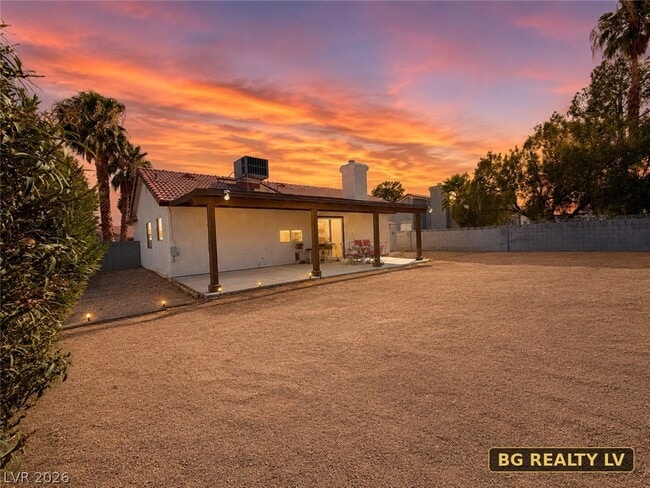 Building Photo - 6600 Light Breeze Dr