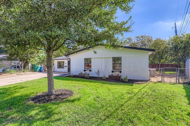 Building Photo - 2014 Hardy Cir