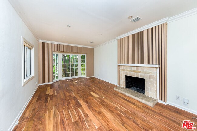 Building Photo - 6431 Maryland Dr