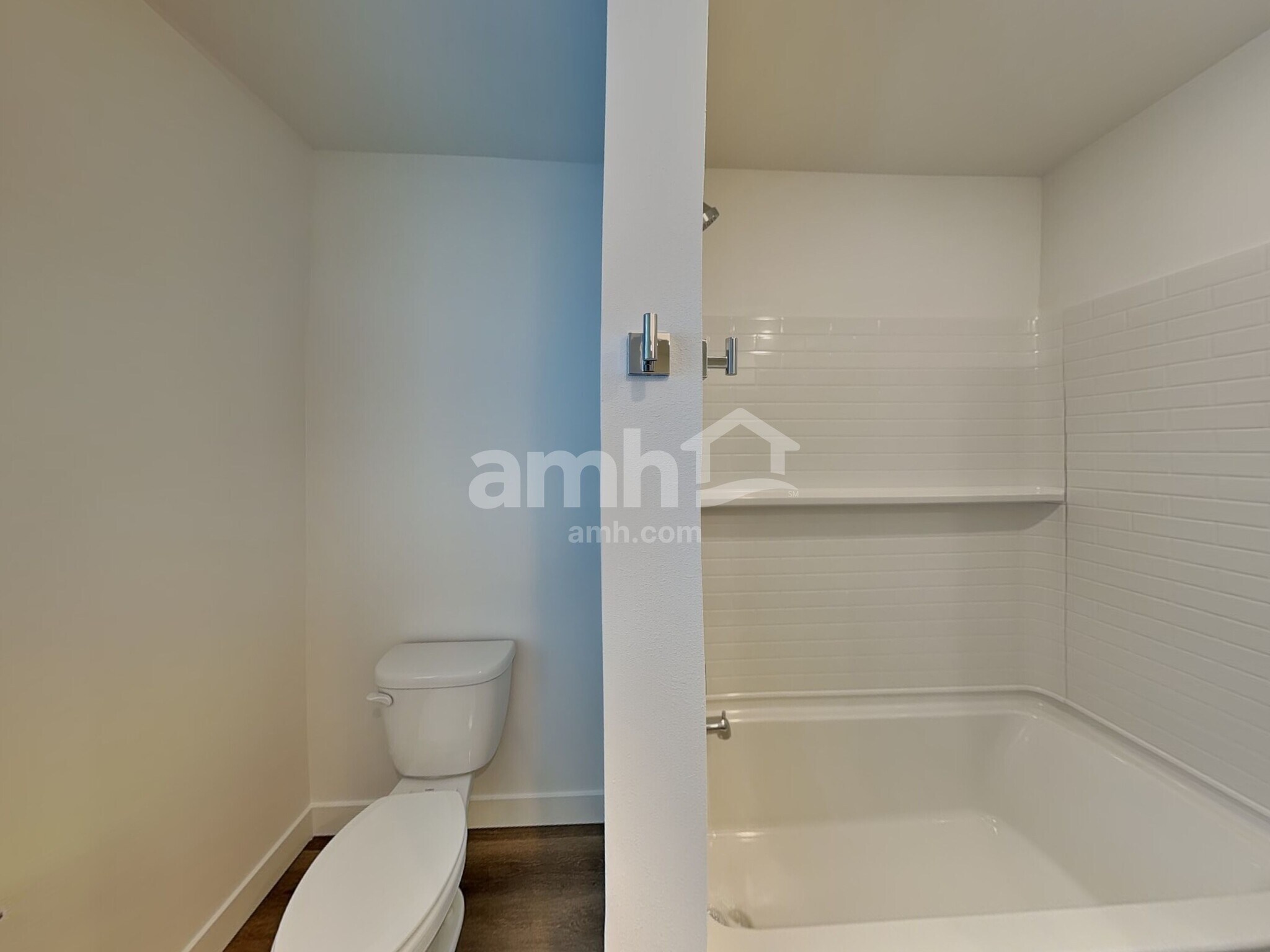 Building Photo - 4847 85th Dr NE