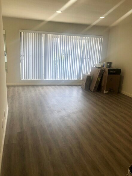 Building Photo - 1477 S Sherbourne Dr