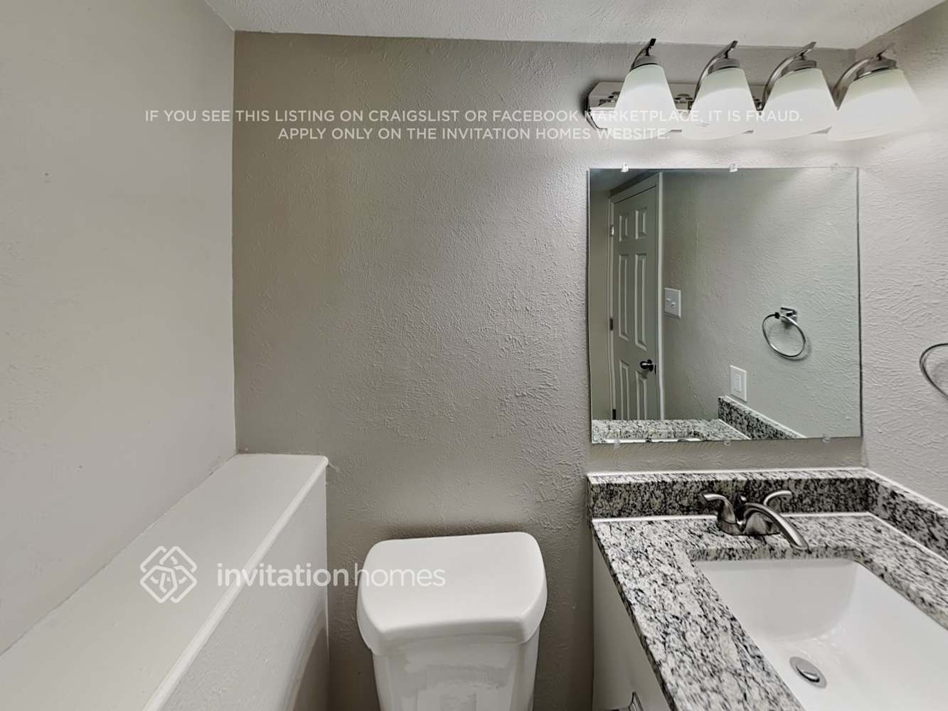 Building Photo - 12142 Bellaire Pl