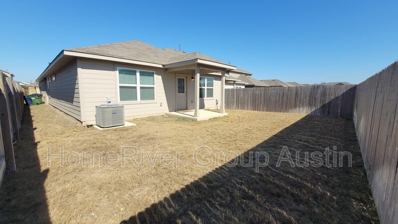 Building Photo - 120 Blue Sage Dr