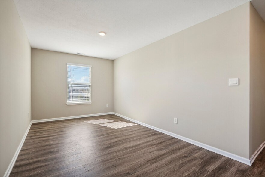 Building Photo - 511 Marsh Aster Dr