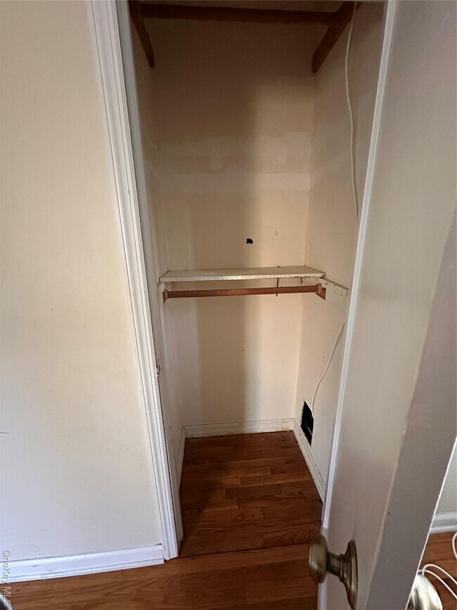 Building Photo - 91 7th St