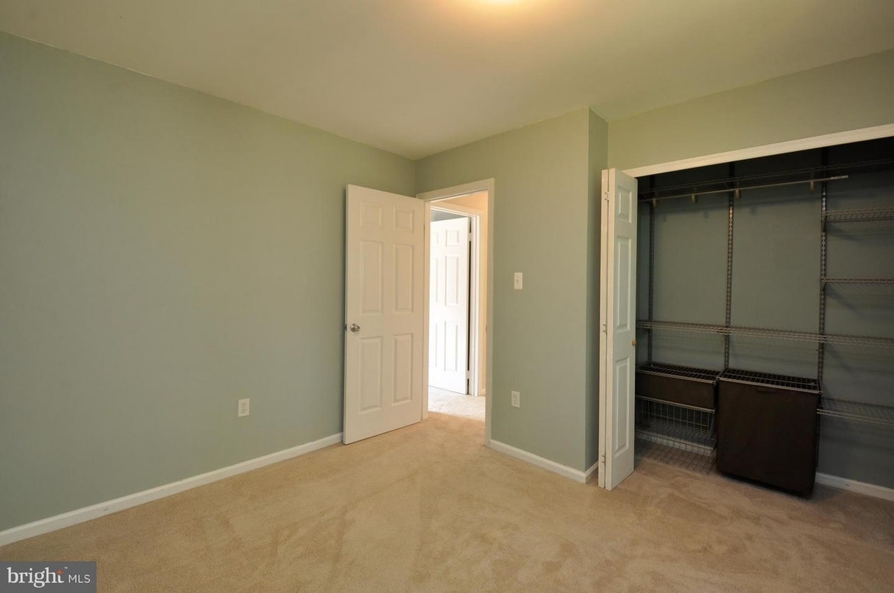 Building Photo - 10152 Marshall Pond Rd