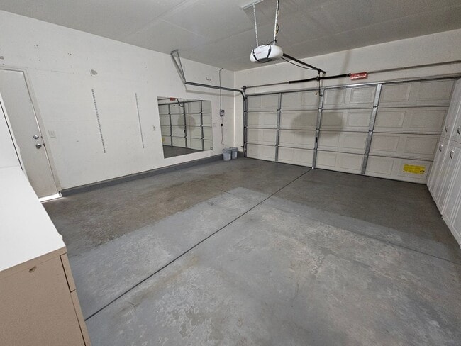 Building Photo - Single story home in Sylvan School District!