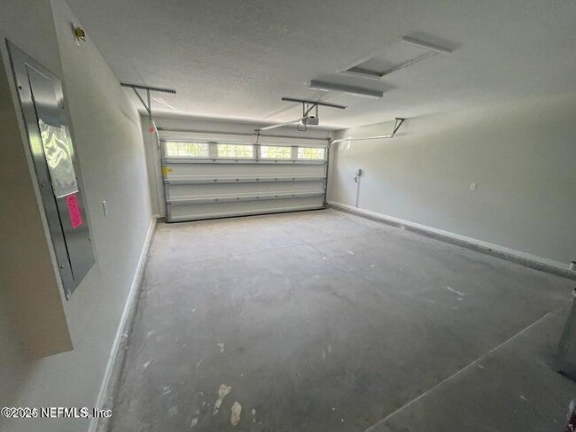 Building Photo - 7426 Bowden Rd
