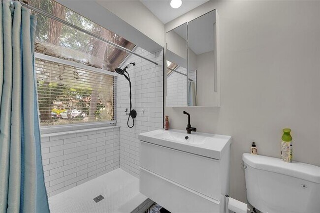 Building Photo - 9312 NW 9th Pl