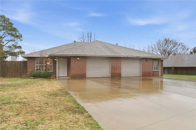 Building Photo - 932 S Curtis Ave