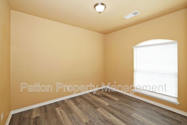 Building Photo - 9206 Perry Ave
