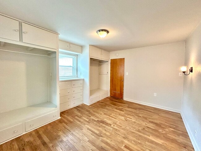 Building Photo - Three Bedroom Home in Muskegon