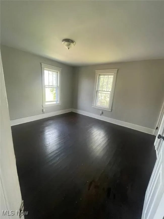 Building Photo - Spacious & Affordable 3-Bedroom Home