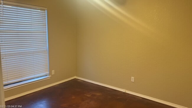 Building Photo - 2605 Willow Bend Ct