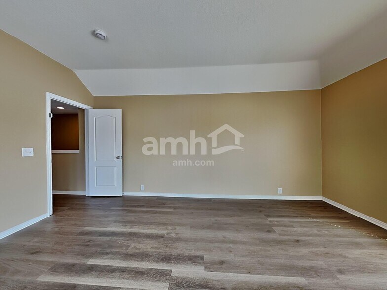 Building Photo - 8683 Dancliff Dr