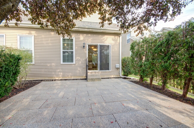 Building Photo - 520 Frieh Dr
