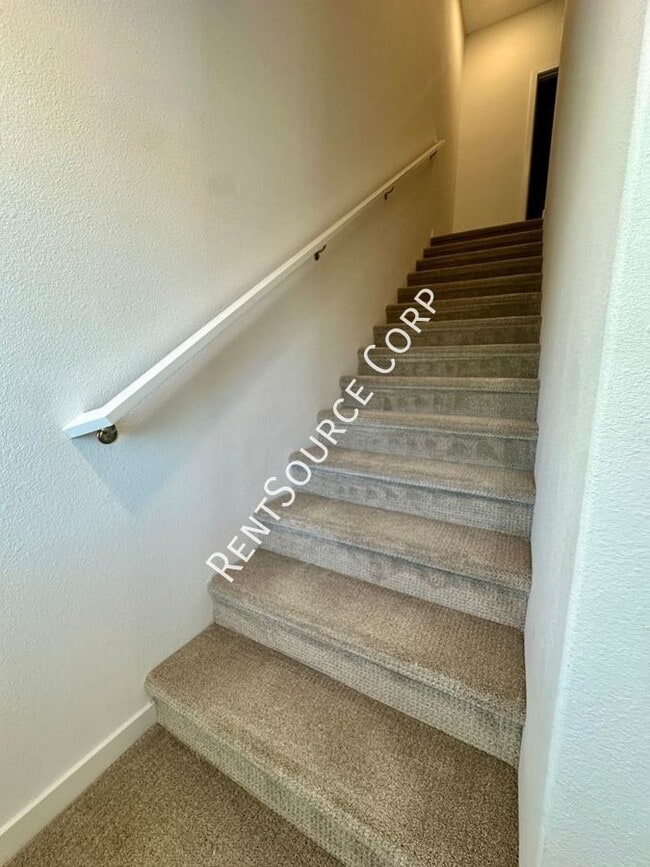 Building Photo - 26916 Tanager Ln