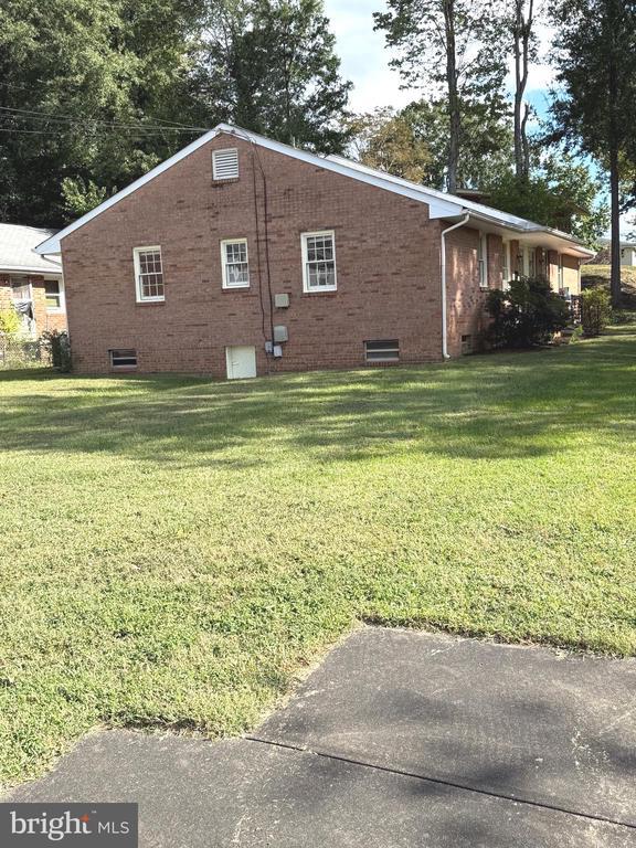 Building Photo - 1317 Rappahannock Ave