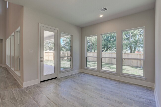 Building Photo - 115 Keechie Creek Ct