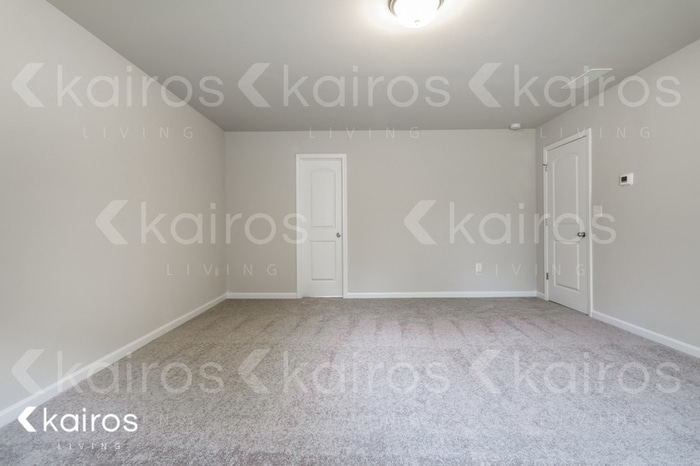Building Photo - 833 Dove Tree Ln