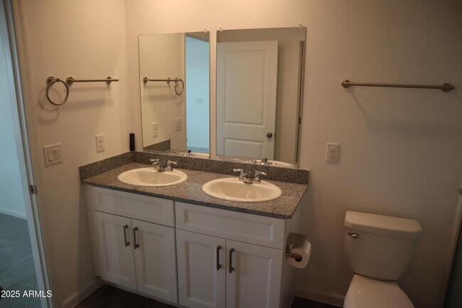 Building Photo - 1267 W Flowstone Trl