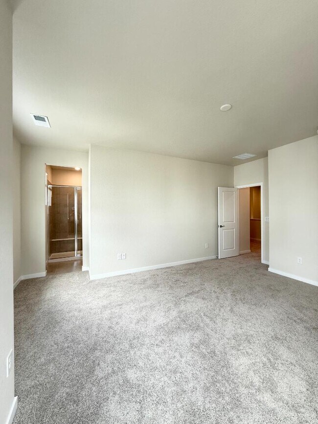 Building Photo - 14109 Deertrack Ln