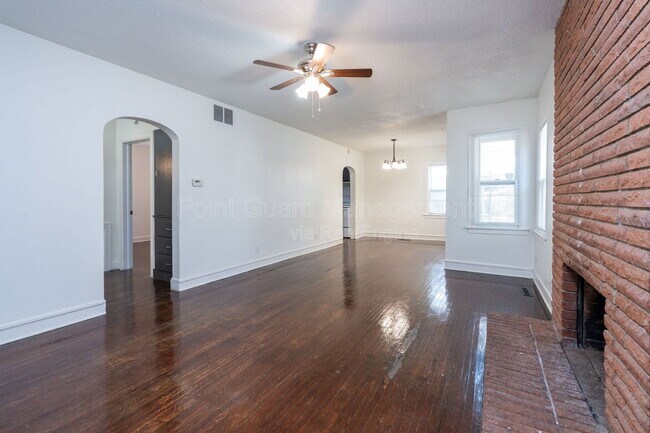 Primary Photo - 102 W Zimmerly St