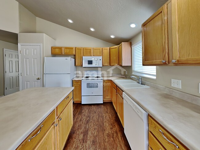 Building Photo - 2437 Cider Pl