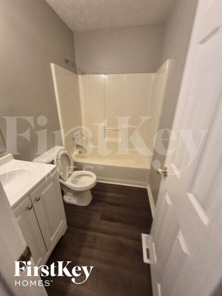Building Photo - 4808 Woodlands Pkwy