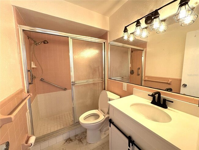 Building Photo - 610 Indian Rocks Rd N