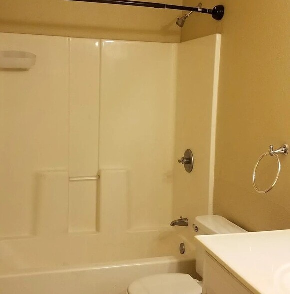 Building Photo - 3142 W Cactus Rd