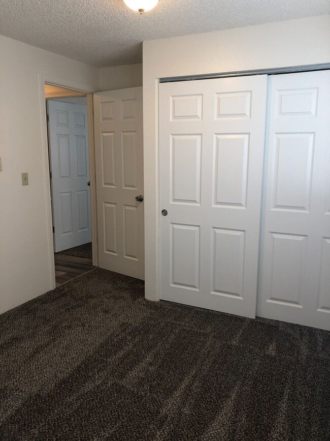 Building Photo - DUPLEX FOR RENT!!!!