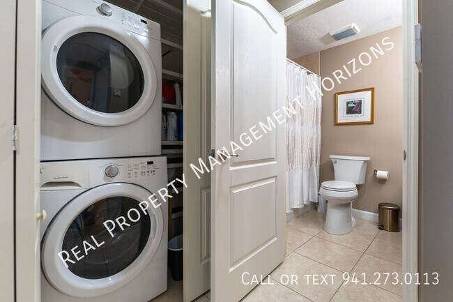 Building Photo - 6646 7th Ave Cir W