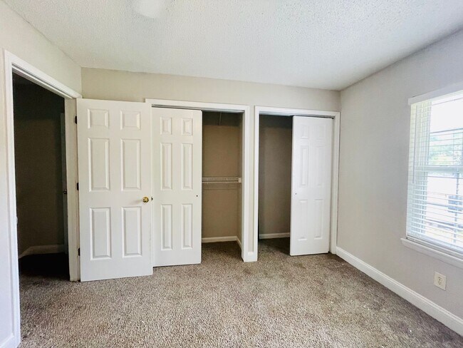 Building Photo - NEWLY RENOVATED 2bd/1.5ba Townhome super close to CMC, HGTC and CCU! Some utilities included!