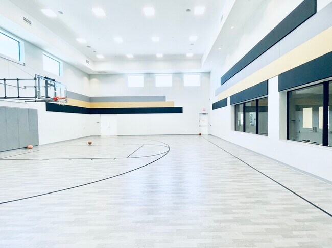 Building Photo - 15371 Green River Ct